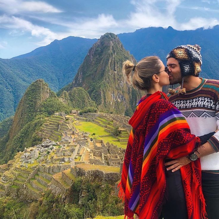 locollamaexpeditions.com